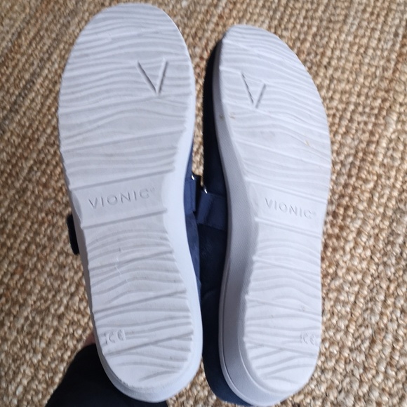 Vionic blue suede flats - Picture 10 of 13